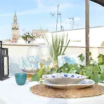 Homeyseville-Amazing Penthouse Giralda Views 8 Pax, Parking Optional