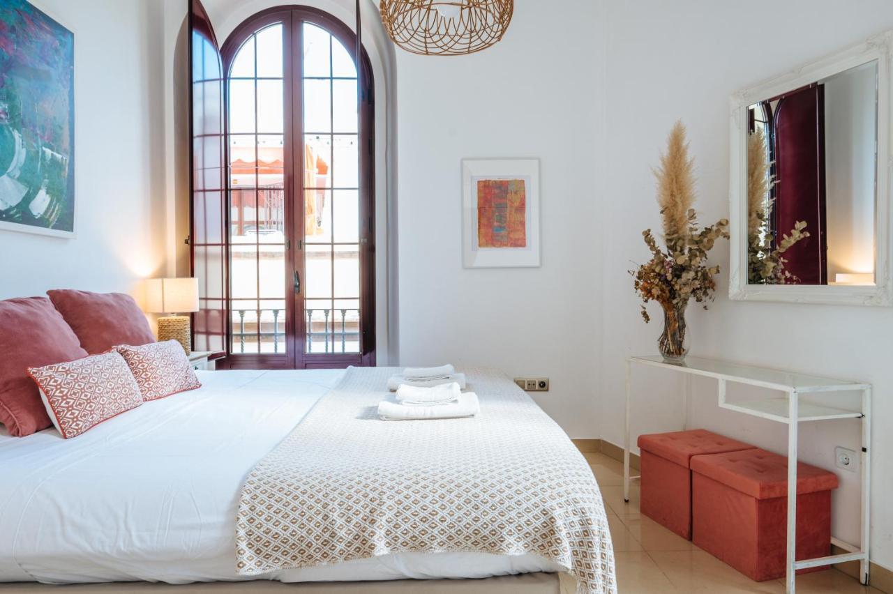 Homeyseville-amazing Penthouse Giralda Views 8 Pax, Parking Optional