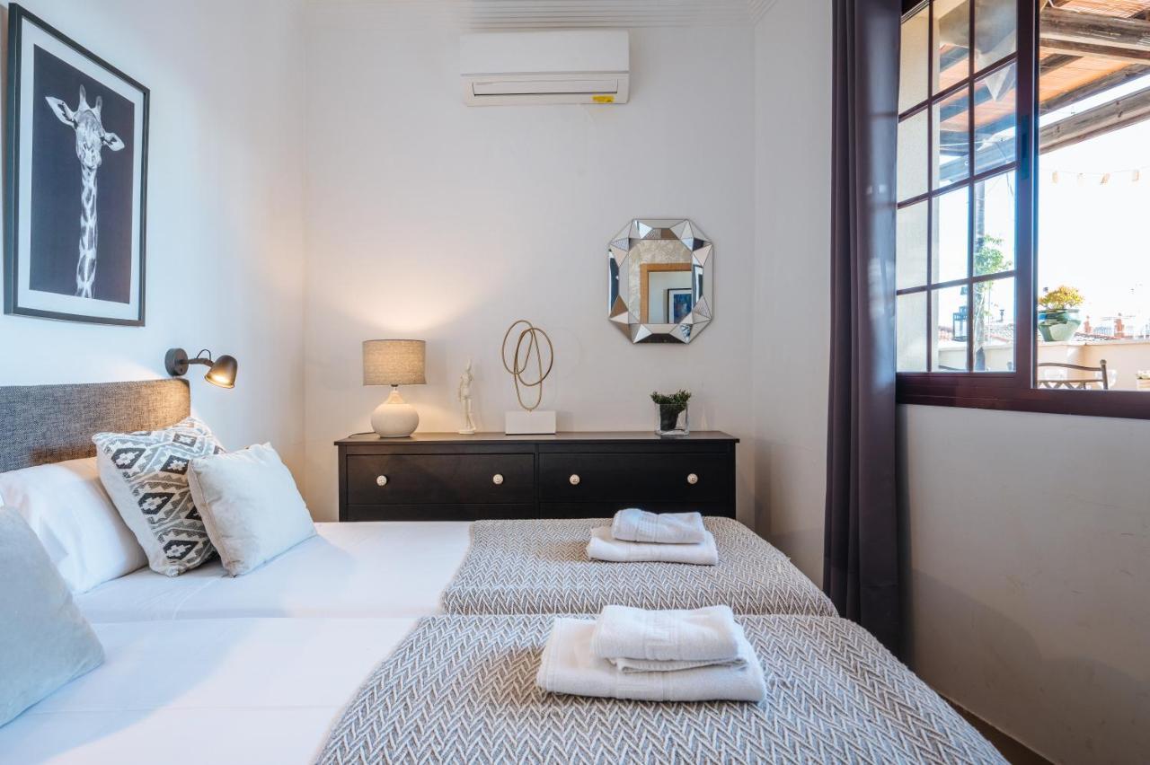 Homeyseville-amazing Penthouse Giralda Views 8 Pax, Parking Optional